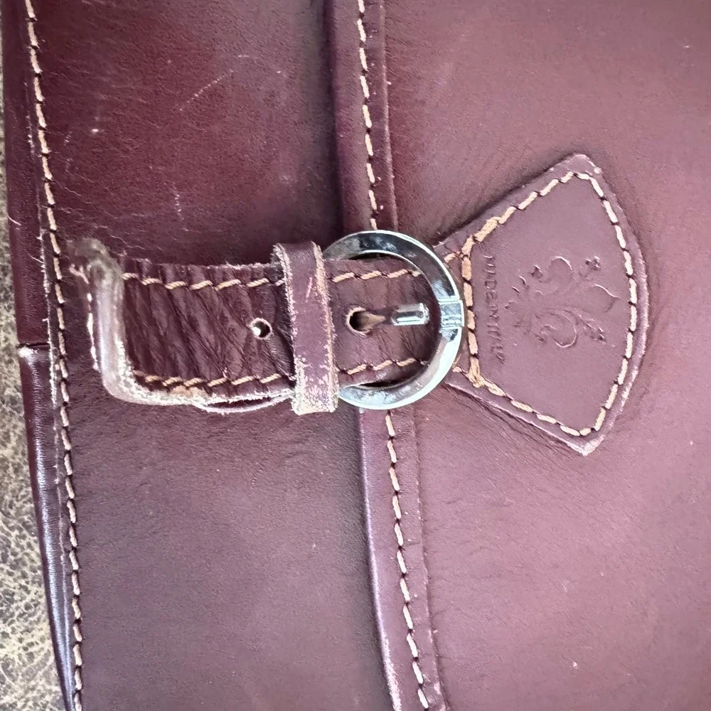 Vera Pelle Italy Raw Leather Sm‎ Crossbody structured 6.5x5.5 x2.5 preloved